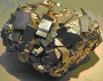 是不是所有的金屬礦石都是不透明礦物,往往具有金屬光澤_360問答